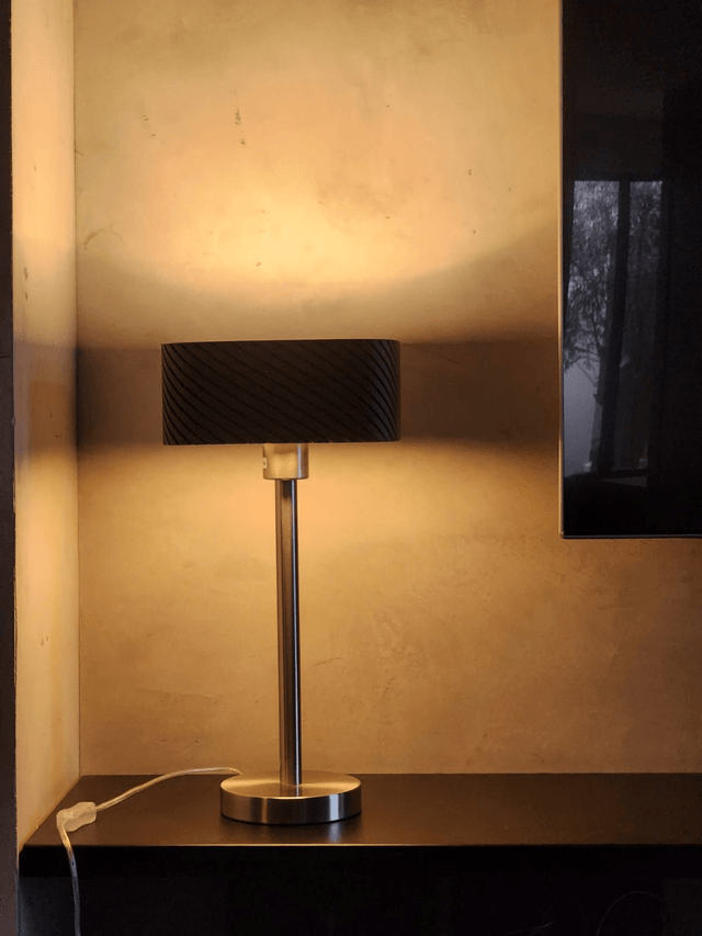 Lampe - PHAROS - Black swan